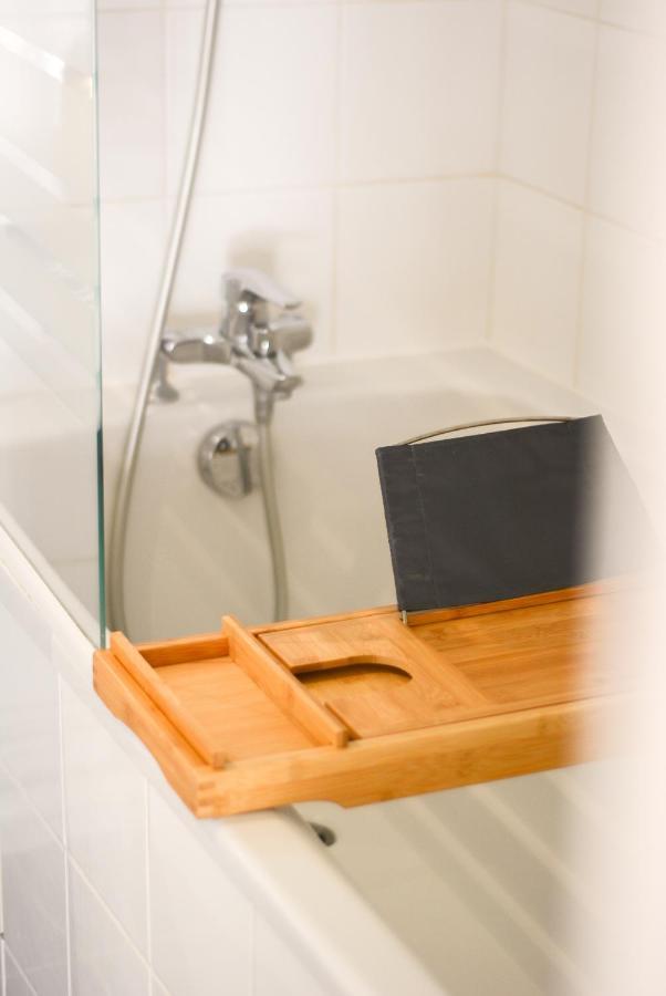Ideal Pros Et Tourisme - Le Loft De Guise Avec Parking Prive Apartment Nancy Ngoại thất bức ảnh