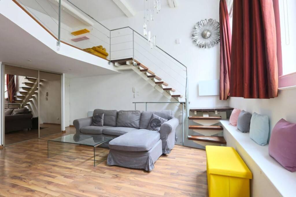 Ideal Pros Et Tourisme - Le Loft De Guise Avec Parking Prive Apartment Nancy Ngoại thất bức ảnh